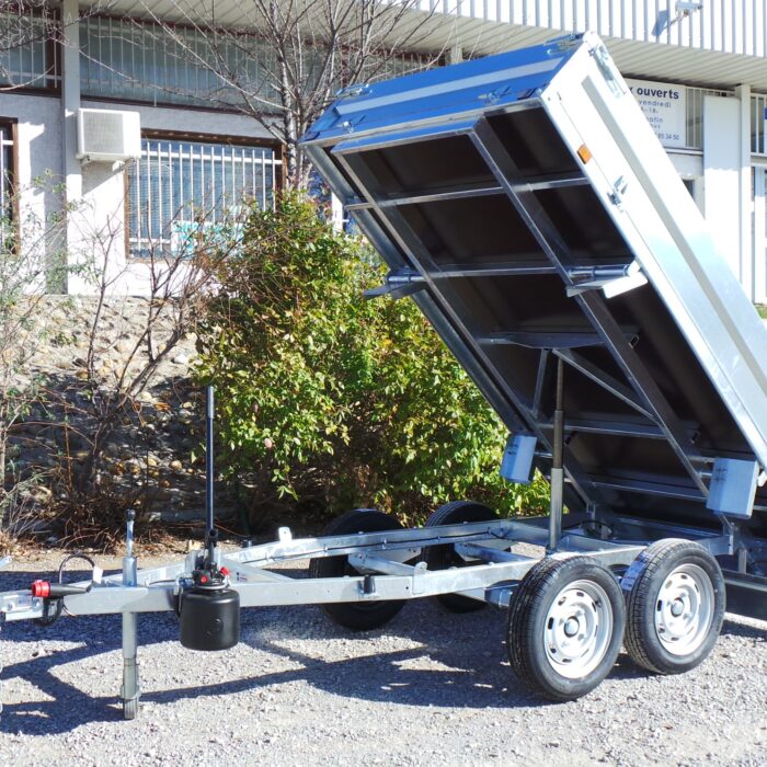 2089-benne-2.50m-750-kg-non-freinee.jpg