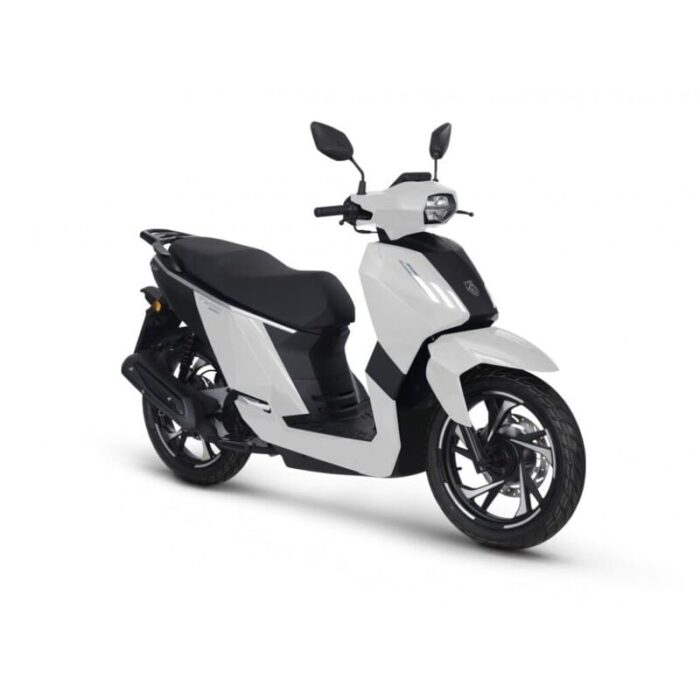 Peugeot-Tweet-50-4t-active-euro-5-1.jpg