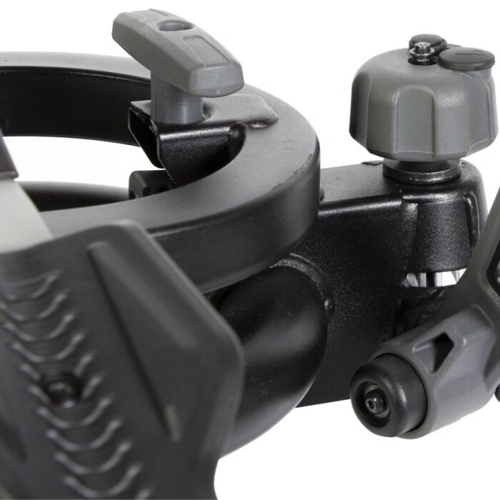 Porte-Velos-sur-Boule-dAttelage-Buzz-Rack-E-Hornet-3-13-Broches-3-Velos-E-bike-Compatible-Noir-4_4.jpeg