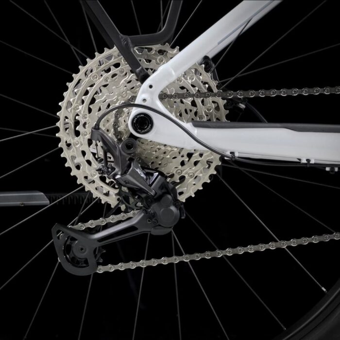 VTT-Electrique-Semi-Rigide-Trek-Powerfly-Sport-5-EQ-3.jpeg