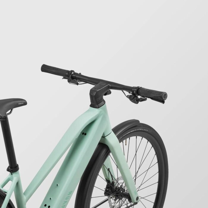 Velo-de-ville-electrique-Canyon-Commuter-ON-7-mid-step-4.jpeg