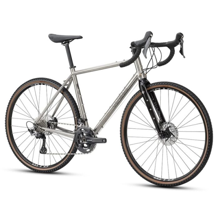 Velo-gravel-Genesis-Croix-de-Fer-Titane-1.jpg