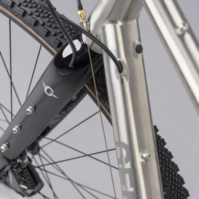Velo-gravel-Genesis-Croix-de-Fer-Titane-5.jpg