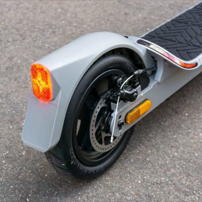 YEEP.ME-100c-signature-6.jpg